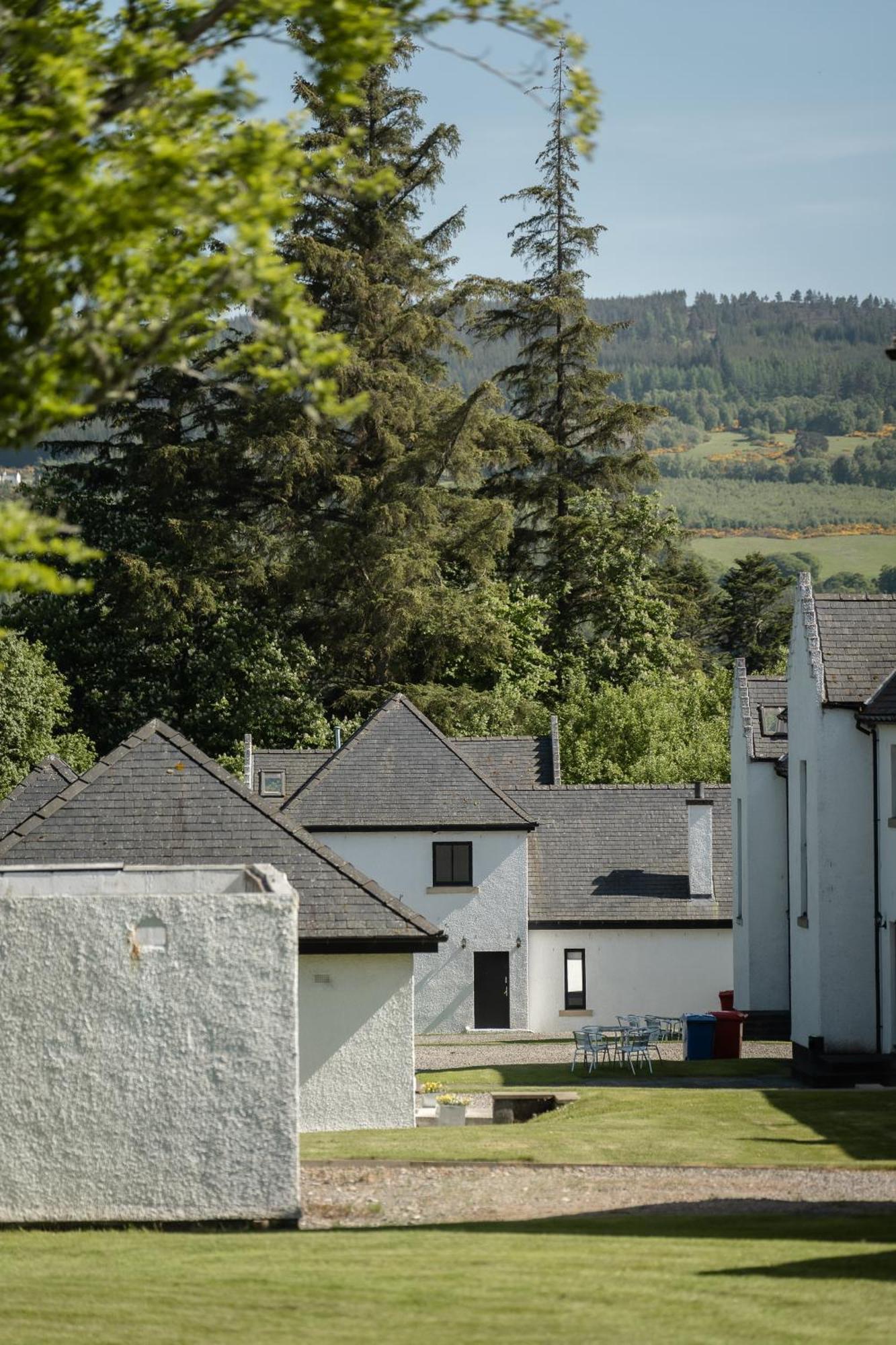 Вилла Achnagairn Estate - Self-Catering Mini Manors Бьюли Экстерьер фото